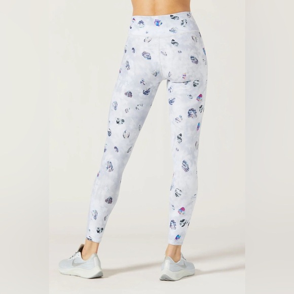 Wear It To Heart High Waist Reversible Leggings In Asteroid Silver Size XS NWT - Picture 7 of 11
